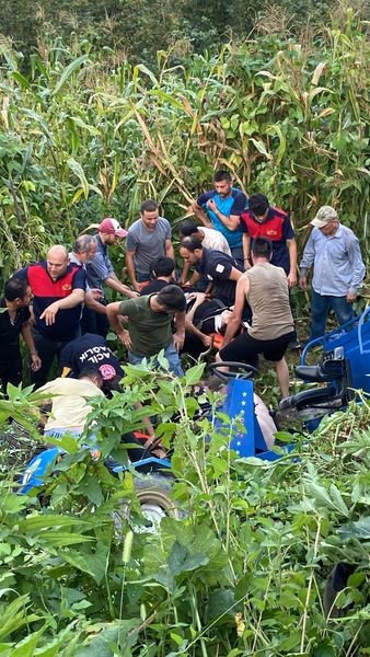 İşçi taşıyan patpat bahçeye uçtu: 13 yaralı