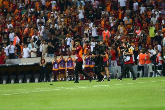 Ziyech, Galatasaray taraftarlarıyla buluştu
