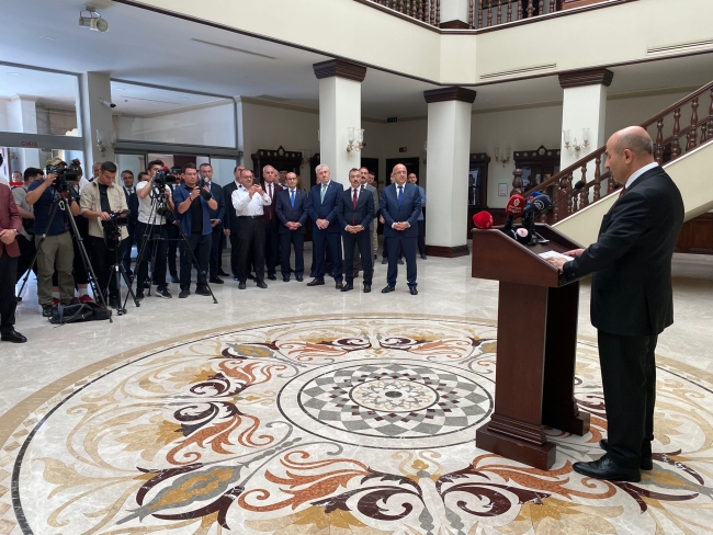 Bursa Valisi Demirtaş törenle karşılandı