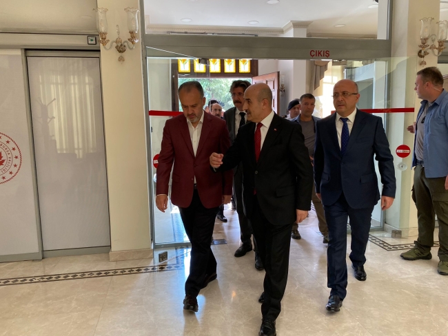 Bursa Valisi Demirtaş törenle karşılandı