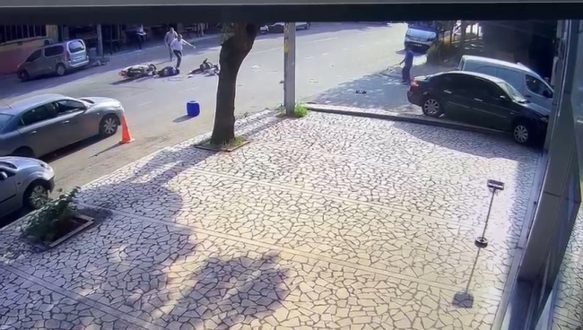 Bursa'da motosikletli gençler ölümden döndü!