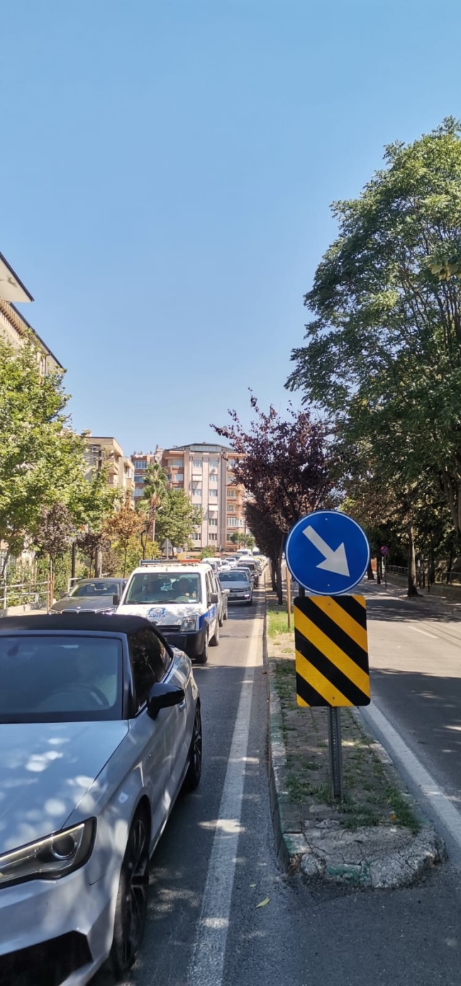 Kükürtlü Caddesi'nde kazalar bitmiyor