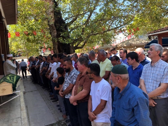 Bursa'da Yusuf son yolculuğuna uğurlandı