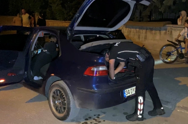 Konya'da durdurulan otomobilden cephanelik çıktı