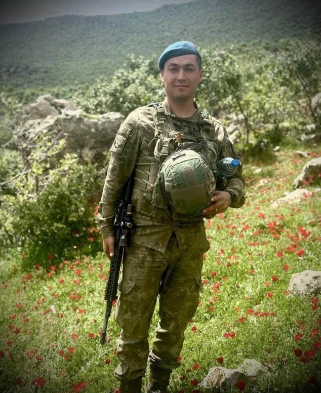 Şehit uzman çavuş son yolculuğuna uğurlandı