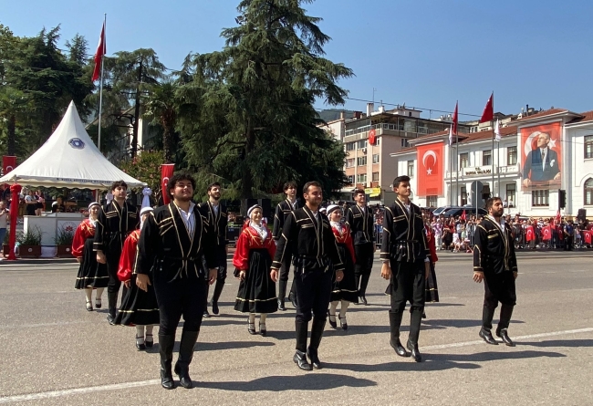 Bursa'da Zafer Bayramı coşkusu