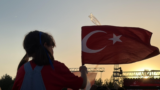 Türk Yıldızları gösterisi nefes kesti