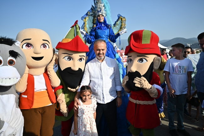 Zafer coşkusu Bursa semalarında