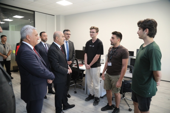 Vali Demirtaş'tan BTÜ'ye ziyaret 