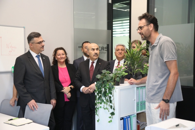 Vali Demirtaş'tan BTÜ'ye ziyaret 