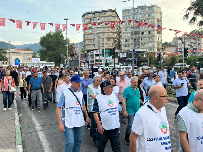 Bursa'da 'Dünya Barış Günü' yürüyüşü