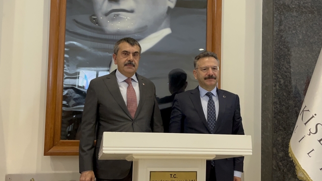 Milli Eğitim Bakanı Tekin, Eskişehir’e gitti