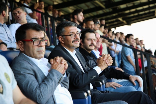 Vali Çelik: "Kadınların desteklenmesi gerekir”