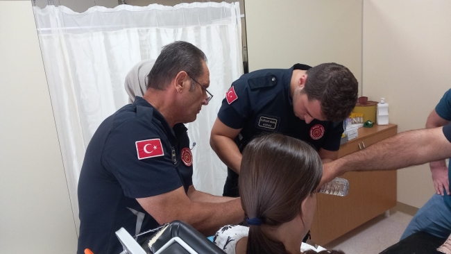 Bursa'da parmakta sıkışan yüzüğü itfaiye çıkardı