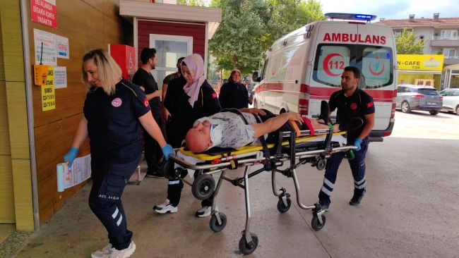 İnegöl'de otomobil ile motosiklet çarpıştı