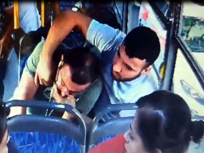 Kalp krizi geçiren yolcu için şoför saniyelerle yarıştı