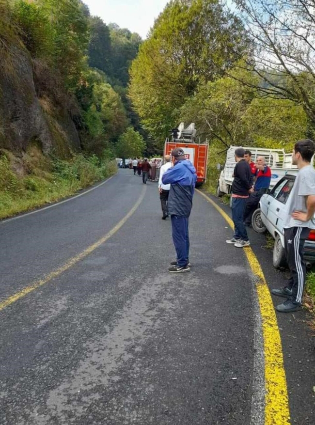 Ordu'da hafif ticari araç uçuruma yuvarlandı: 3 ölü, 2 yaralı