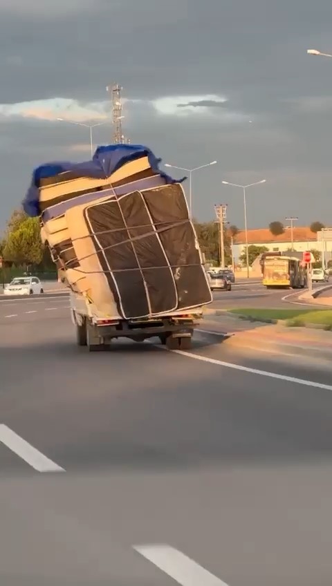 Bursa'da trafiği tehlikeye sokan yolculuk