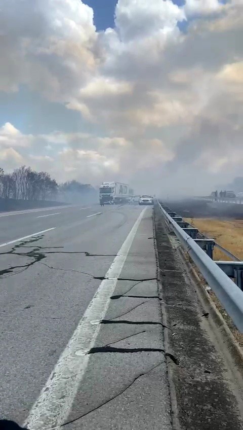 Edirne'de zincirleme kaza: 2 ölü, 36 yaralı