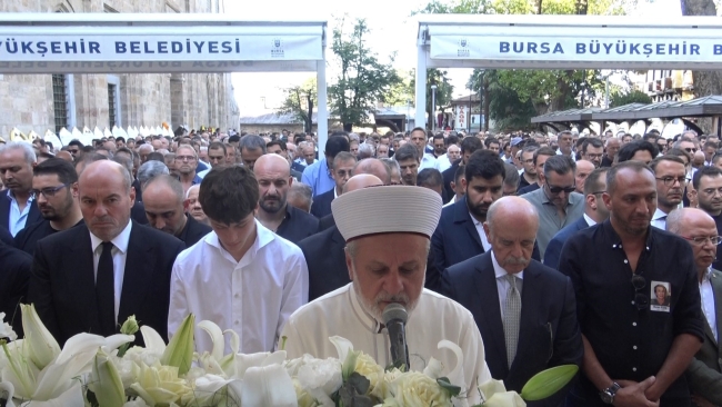 Kızıl ailesinin acı günü! Nuran Kızıl toprağa verildi