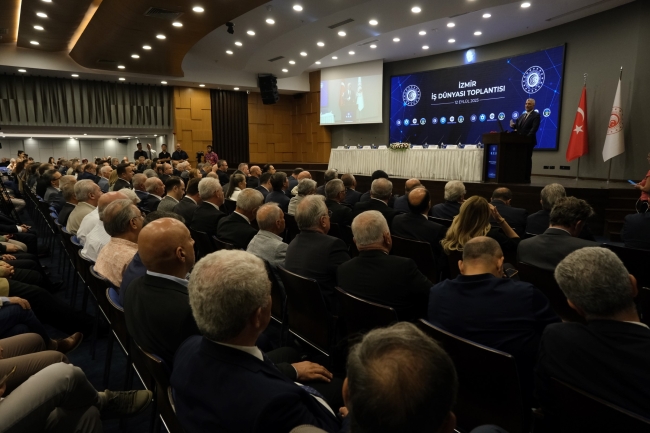Ticaret Bakanı Bolat: "Depreme rağmen ekonomimiz büyüdü"