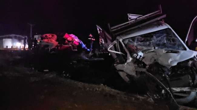 Adıyaman’da 3 aracın karıştığı kazada 3 kişi yaralandı