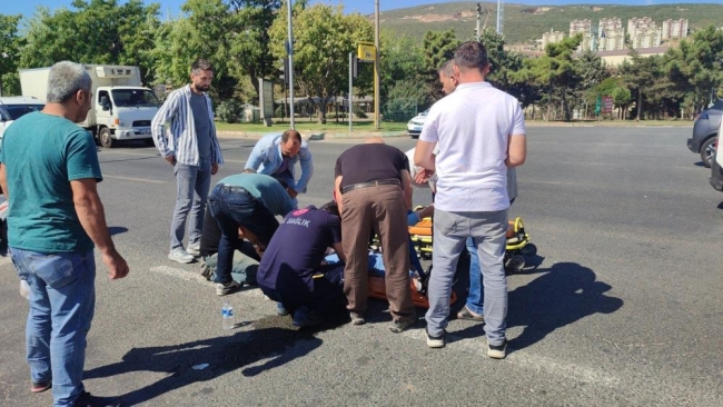 Bursa'da otomobil motosiklete çarptı: 1 yaralı