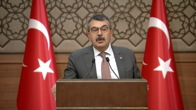 Cumhurbaşkanı Yardımcısı Yılmaz, yeni burs miktarını açıkladı