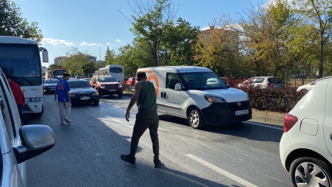 Alkollü şahıs kazaya davetiye çıkardı