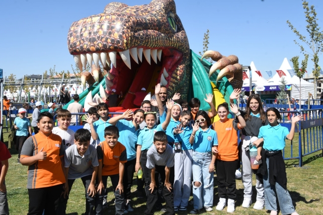 Aksaray'da Bilim Festivali coşkuyla başladı