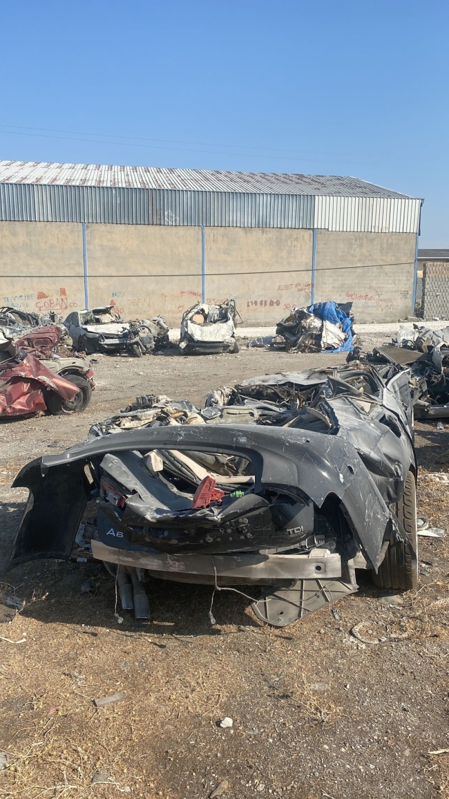Deprem bölgesindeki hasarlı araçları çalıp satan çete çökertildi