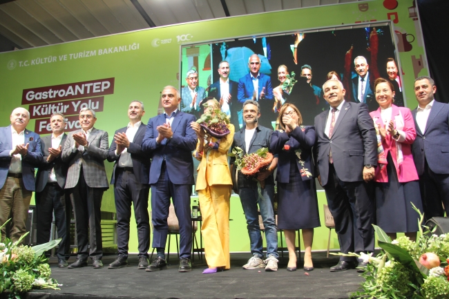 Bakan Ersoy: Gastronomide denizde yüzüp derede boğuluyoruz