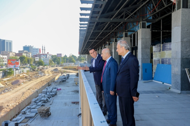 Vali Demirtaş ve Başkan Dündar, Osmangazi Meydanı'nı inceledi