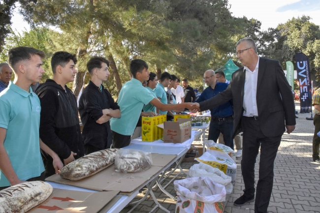 Karacabey'de tarımın enleri ödüllendirildi