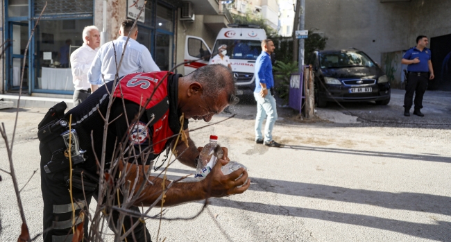 Annesini rehin alıp, 4 saat sonra bacağından vurulan şüpheli, hastanede öldü