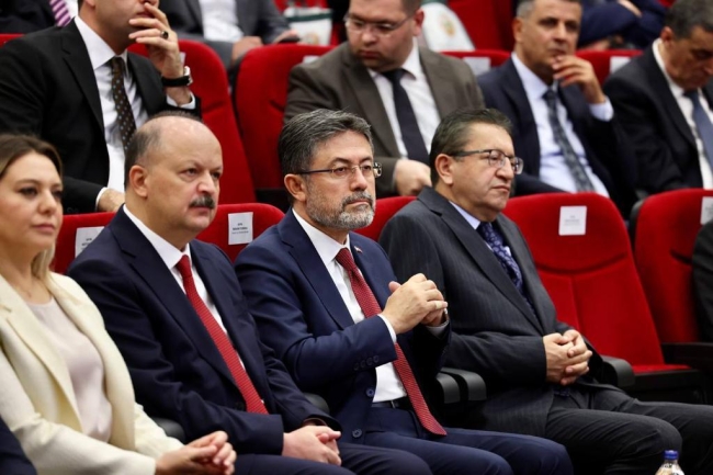 Bakan Yumaklı: Çiftçinin güçleneceği, sürdürülebilir üretimi sağlayacağız