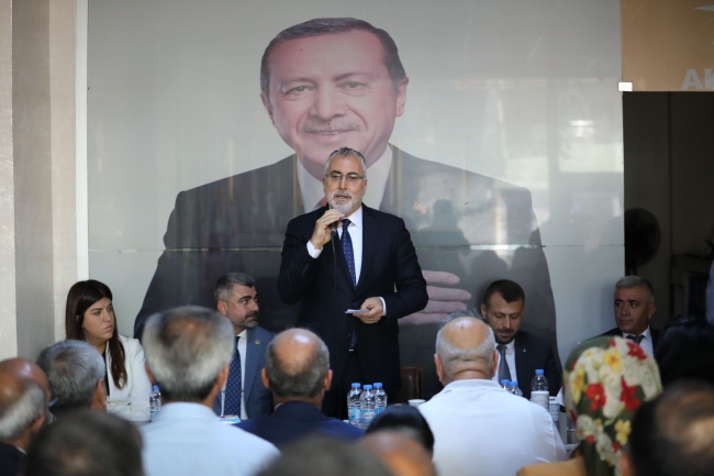 Bakan Işıkhan, Mazıdağı ve Derik'i ziyaret etti