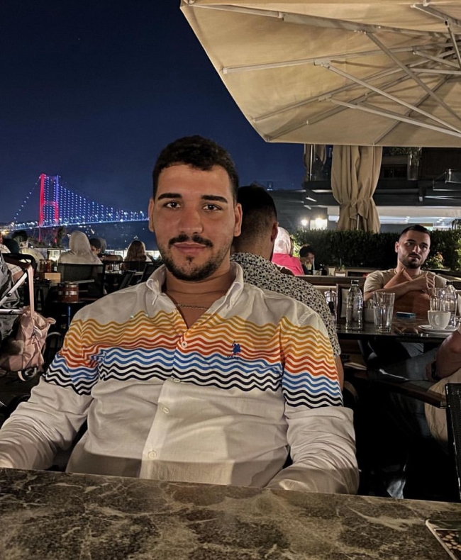 Duvara çarpan araçtaki 4 kişi öldü! Kimlikleri belli oldu