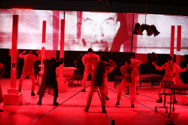 “1984” yılın oyunu seçildi