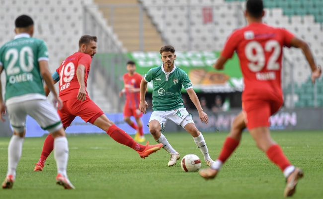 Bursaspor son dakikada yıkıldı