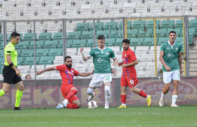 Bursaspor son dakikada yıkıldı
