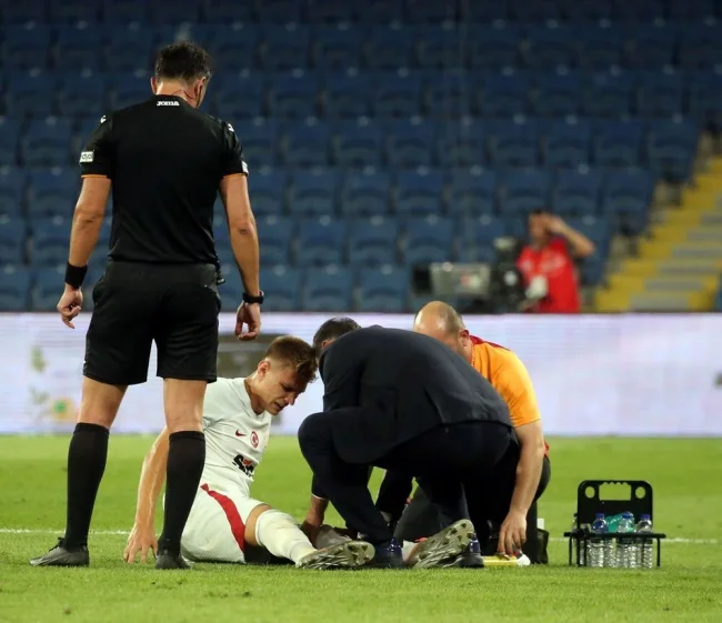 Galatasaray, Başakşehir'i devirdi: Icardi'den rekor