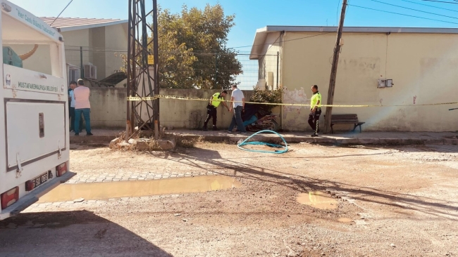 Motosiklet duvara çarptı, sürücü hayatını kaybetti