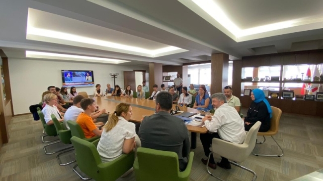 Erasmus öğrencilerinden, Başkan Akçadurak’a ziyaret