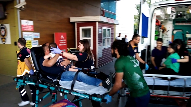 Bursa'da 2 otomobil kafa kafaya çarpıştı!