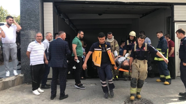 İş merkezinde asansör düştü: 7 yaralı!