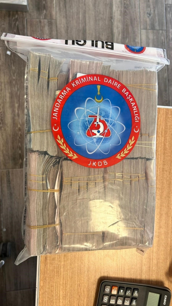 Bursa'da jandarmadan tefecilere 4 ilde eş zamanlı şafak operasyonu
