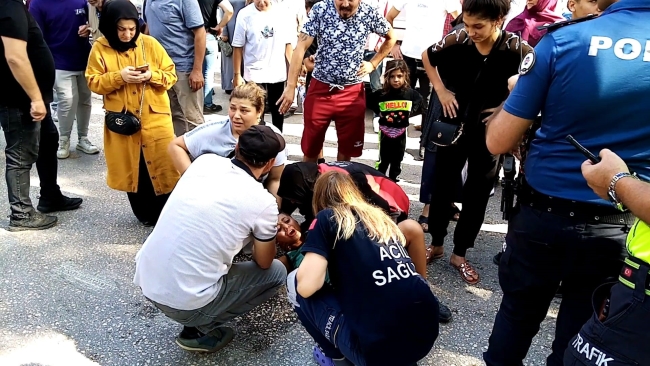 Bursa'da yola aniden fırlayan çocuğa otomobil çarptı