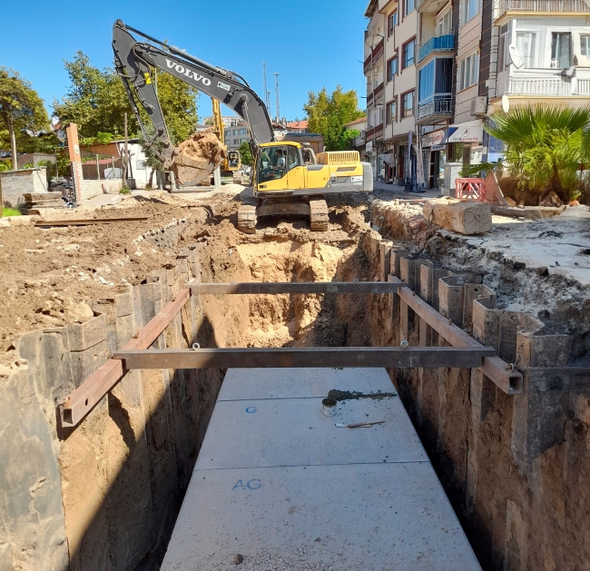 Mustafakemalpaşa’nın altyapısı sil baştan