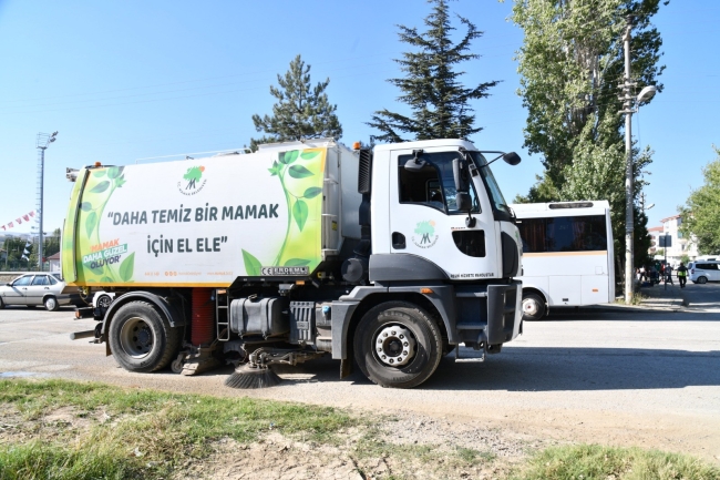 Mamak Belediyesi ilçeyi temiz tutuyor